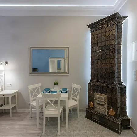 Loretańska 6 *