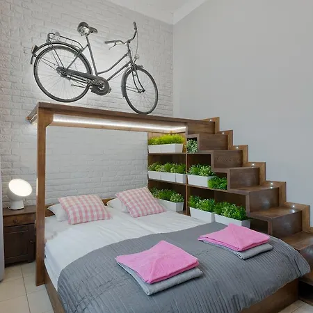 Apartament Loretańska 6 *